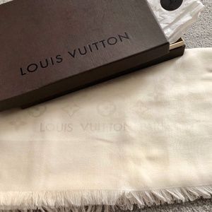 LOUIS VUITTON PARIS SCARF